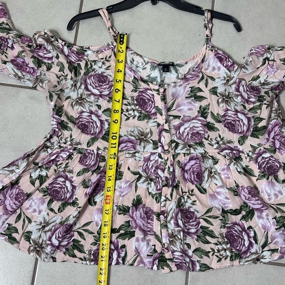 Torrid Women Floral Pink Blouse Long Sleeve Bell Plus Size 2x - Picture 6 of 7